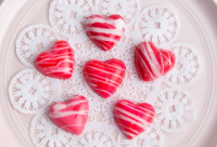 Make_Valentine_s_Day_Painted_Chocolates